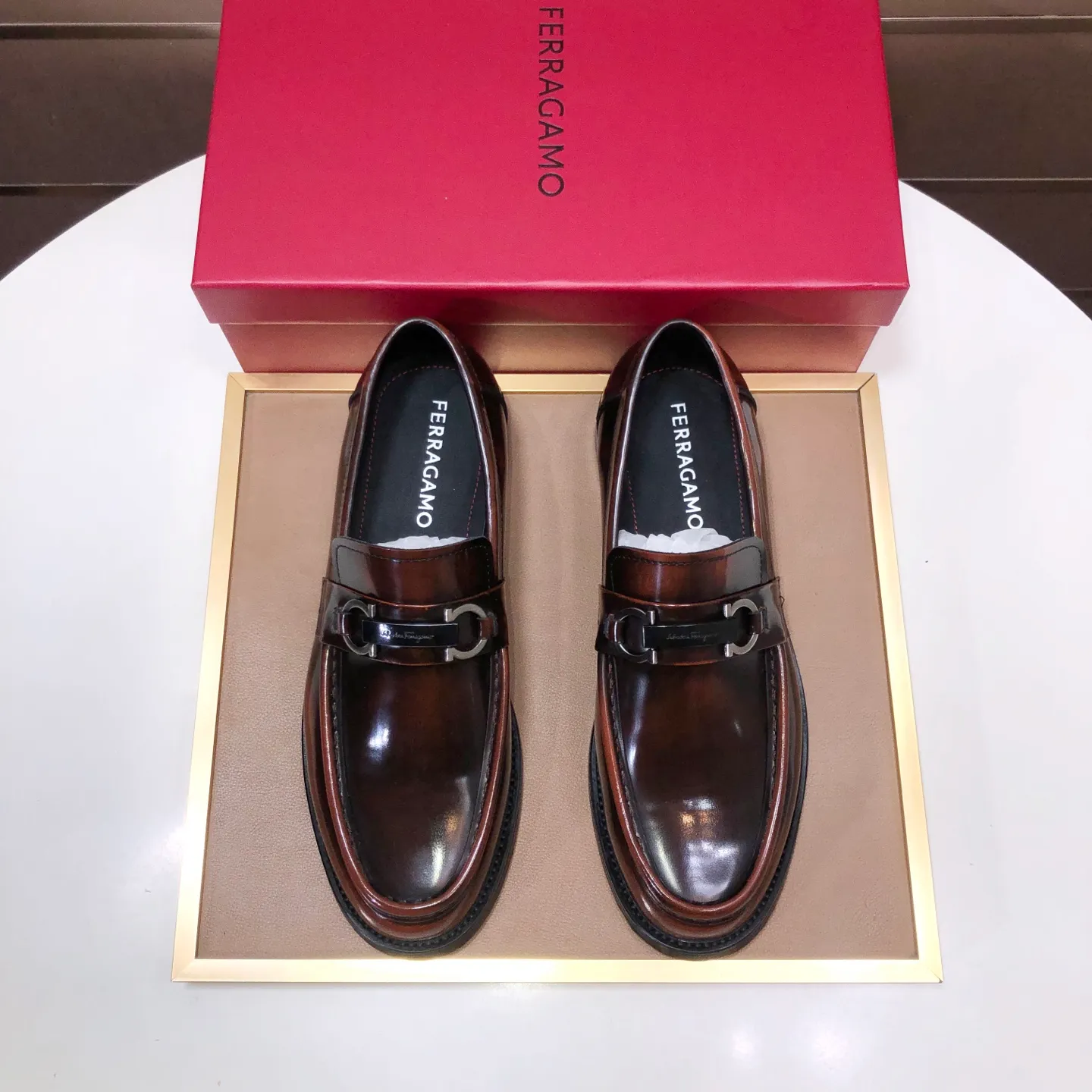 Men's shoes 💰540💰 [Ferragamo/Ferragamo] The latest model from the counter. Original imported high-quality cowhide with open sides + imported 🐂 cowhide lining + original luxury metal buckle + original combination outsole. Comparison is stress-free 38–45 (45 is custom-made and cannot be returned or exchanged)